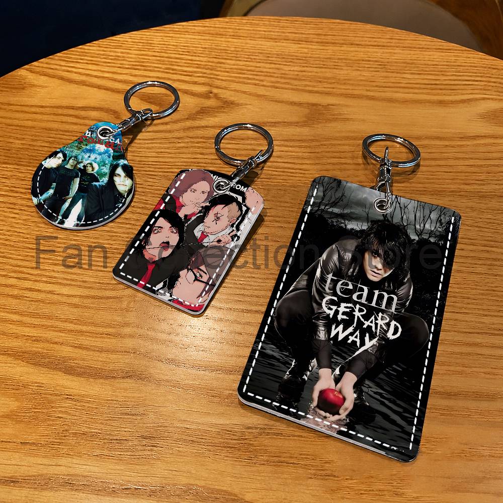 マイC-ケミカル・ロマンスMCR漫画映画歌手ゲームアニメレザ - Airtag Holder Case のレビューと価格