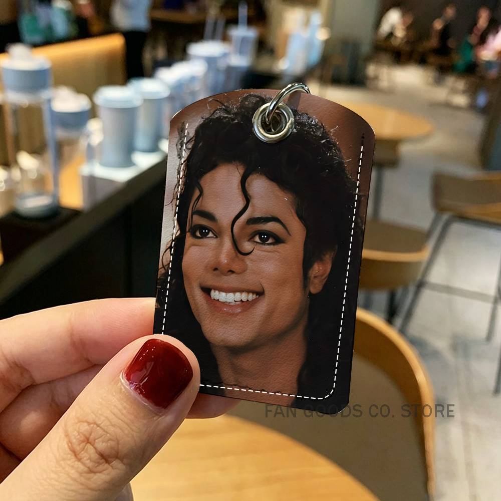 マイケル・J・ジャクソン PUレザーカードホルダーキーホルダ - Airtag Holder Case のレビューと価格