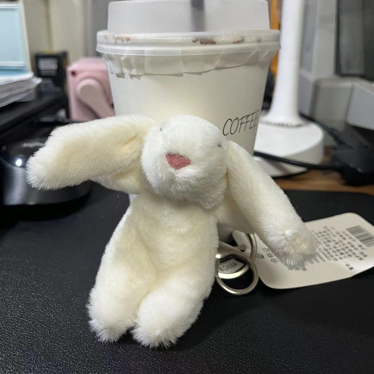 ぬいぐるみかわいい漫画ウサギキーホルダー愛ポンポン小物おもち - Phone Accessories Toys のレビューと価格